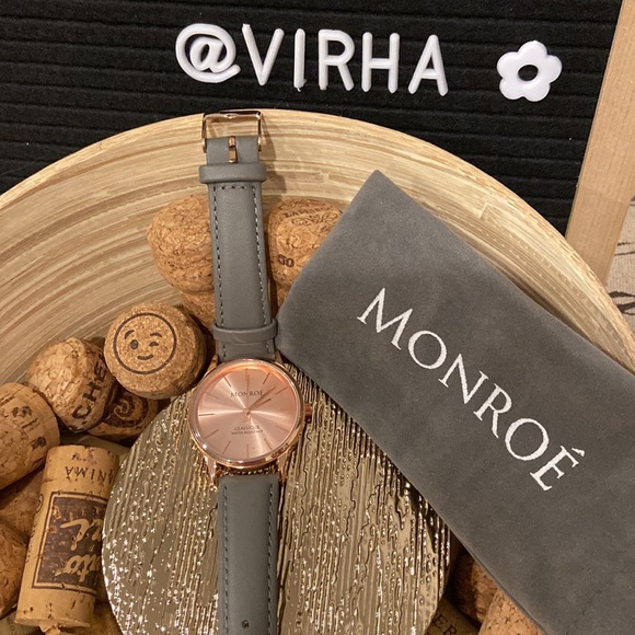 NEW MONROÉ Rose Gold Watch - Picture 4 of 10